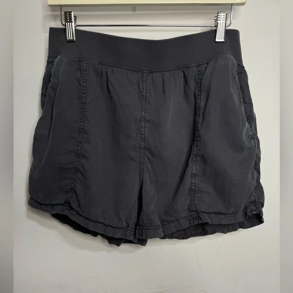 Faherty Arlie Shorts Linen Blend Lightweight Faded Black Size Large - Picture 2 of 5